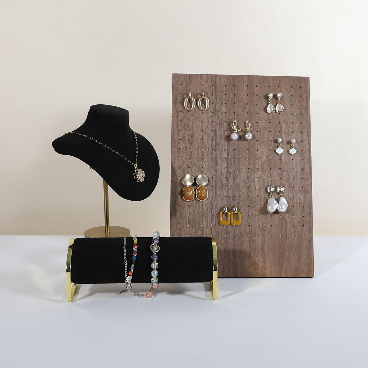Walnut earring display stand for selling, jewelry studs storage organizer for show, earring holder board with 204 holes【Earring board】
