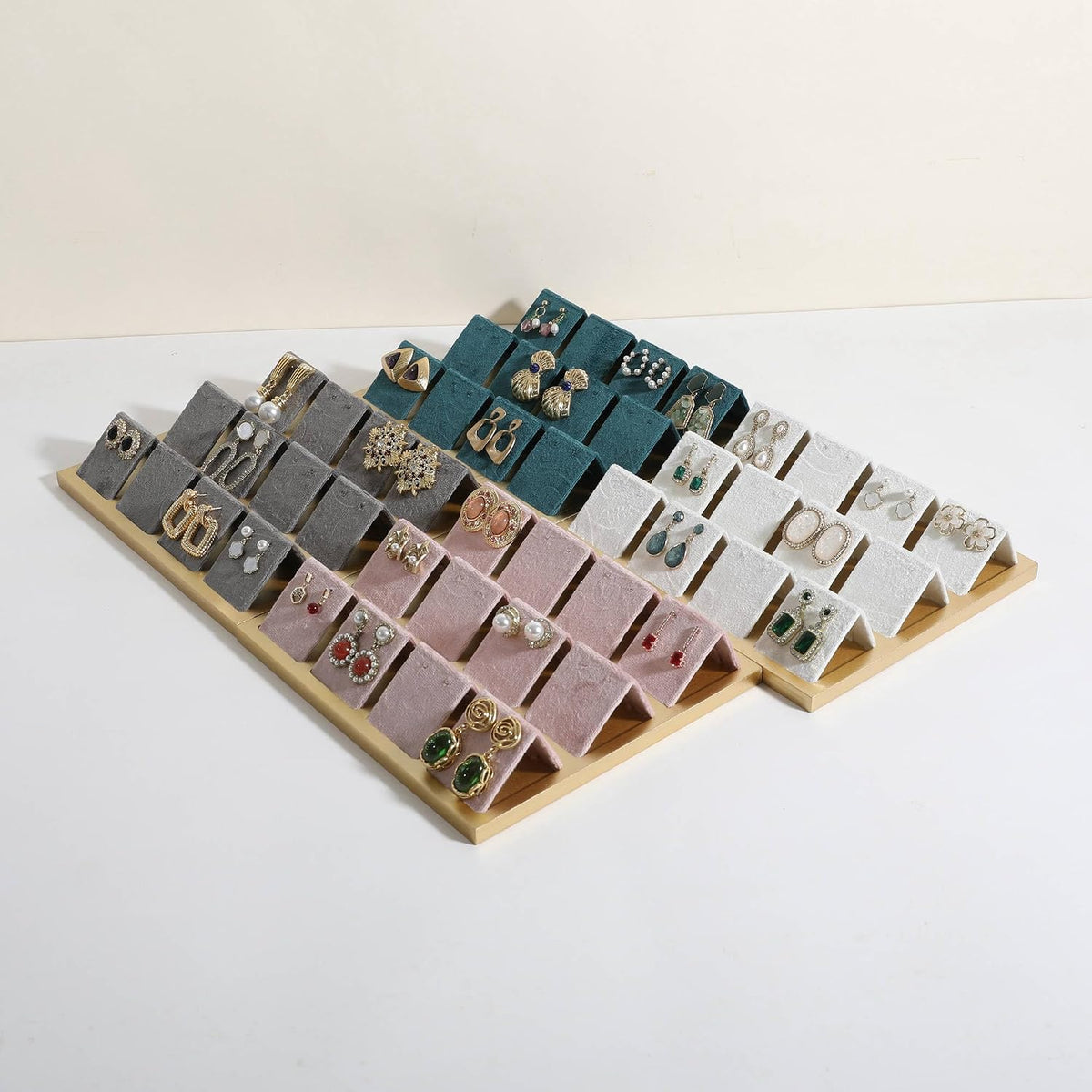 Golden coated earring display stand for selling, velvet stud earring holder for jewelry display, Jewlery earring storage organizer tray, studs holder jewelry organizer【Earring holder-Pink】