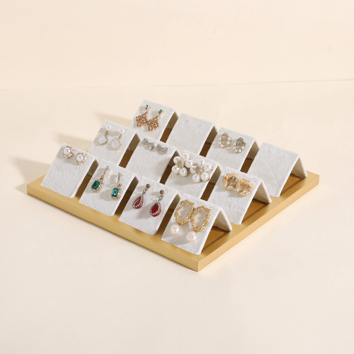 Golden coated earring display stand for selling, velvet stud earring holder for jewelry display, Jewlery earring storage organizer tray, studs holder jewelry organizer【Earring holder-Pink】