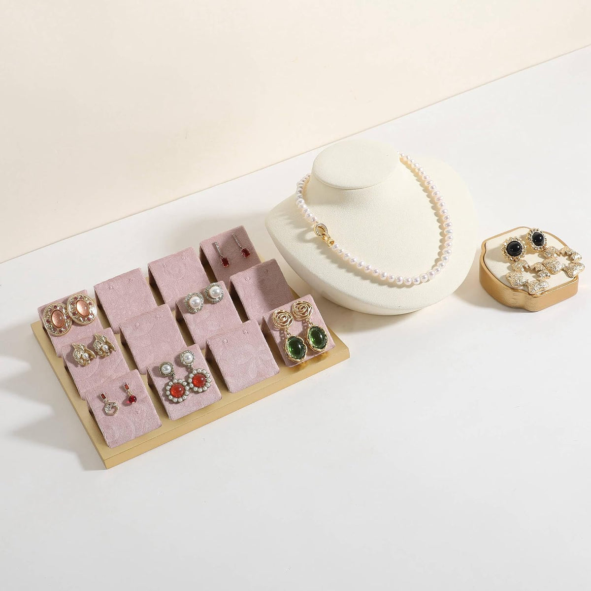 Golden coated earring display stand for selling, velvet stud earring holder for jewelry display, Jewlery earring storage organizer tray, studs holder jewelry organizer【Earring holder-Pink】