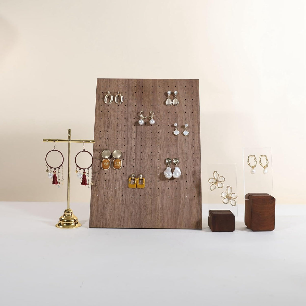 Walnut earring display stand for selling, jewelry studs storage organizer for show, earring holder board with 204 holes【Earring board】