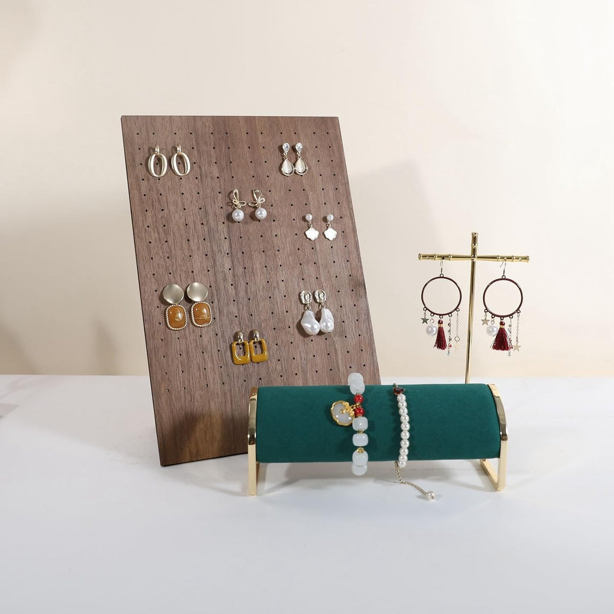 Walnut earring display stand for selling, jewelry studs storage organizer for show, earring holder board with 204 holes【Earring board】