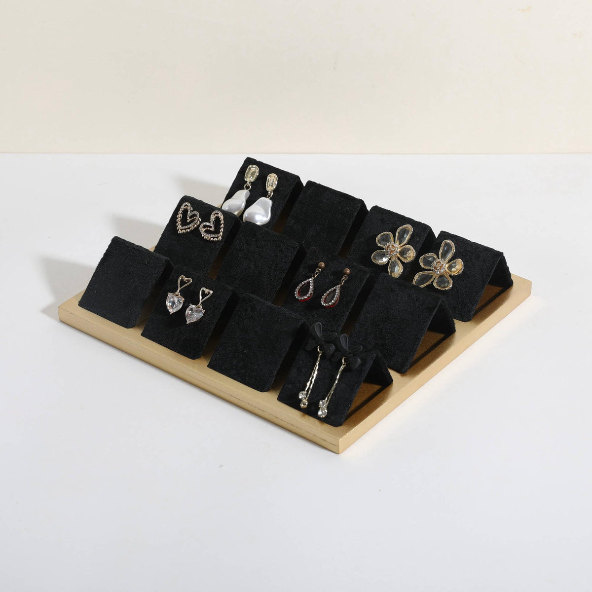Golden coated earring display stand for selling, velvet stud earring holder for jewelry display, Jewlery earring storage organizer tray, studs holder jewelry organizer【Earring holder-Pink】