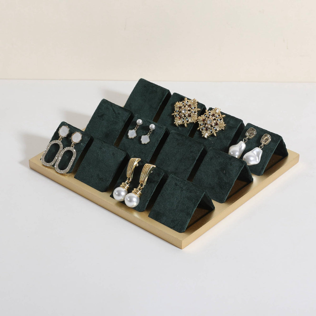 Golden coated earring display stand for selling, velvet stud earring holder for jewelry display, Jewlery earring storage organizer tray, studs holder jewelry organizer【Earring holder-Pink】
